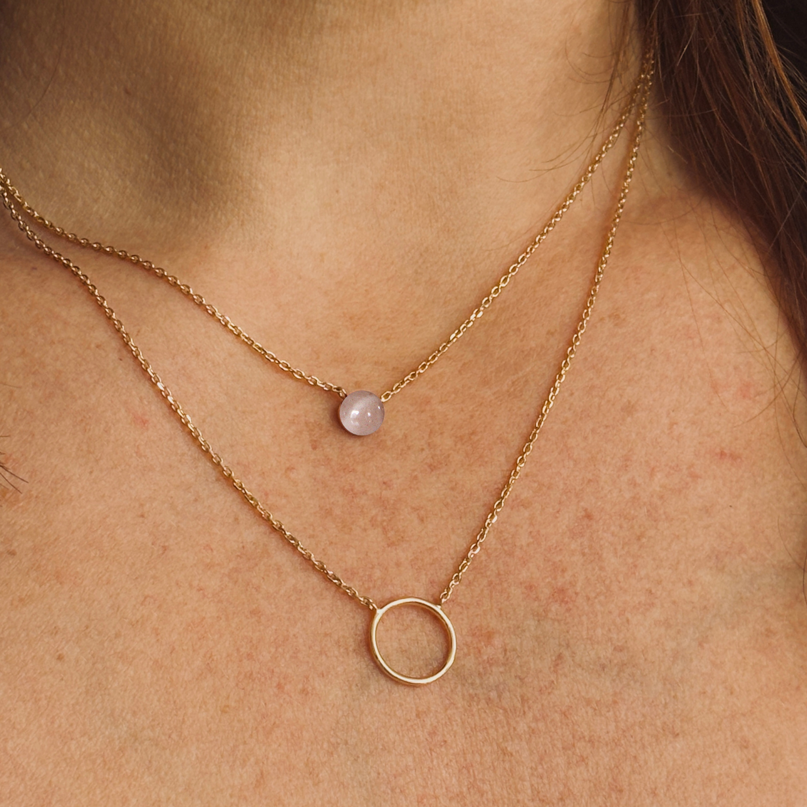 Collier Apolline Pierre naturelle Pierre de Soleil Plaqué or porté