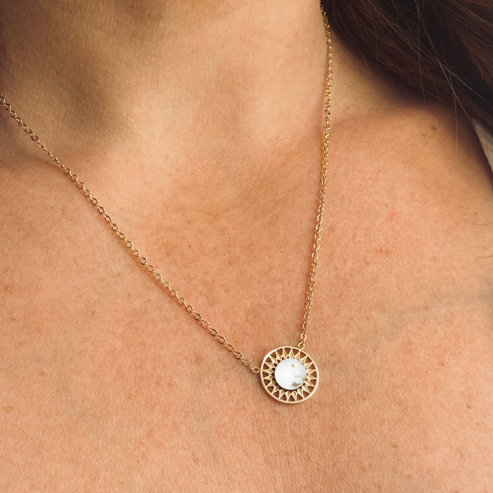 Collier Léonie Pierre naturelle Howlite Plaqué or