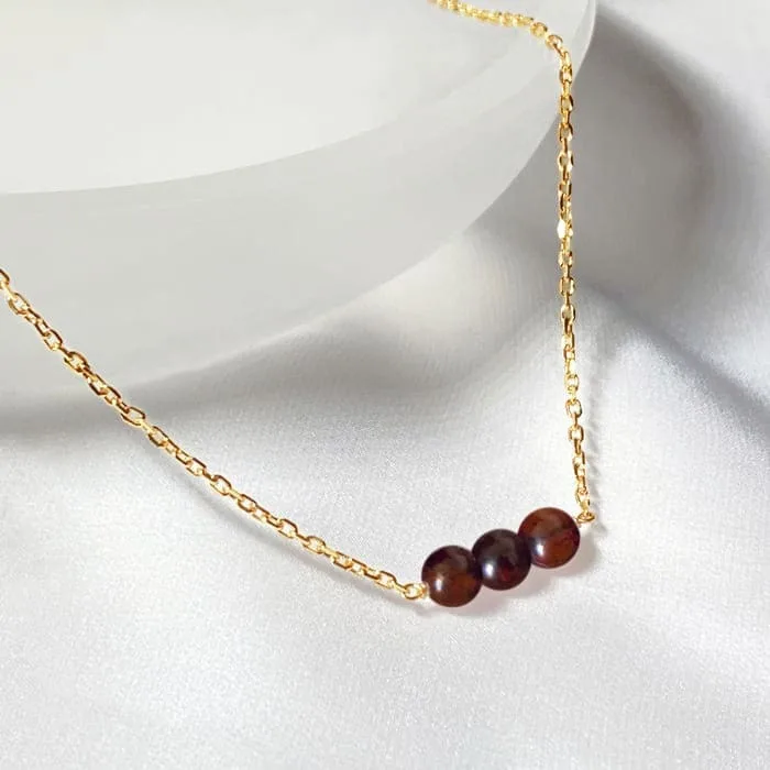 collier-ambre-cerise-modele-cannelle-lithotherapie