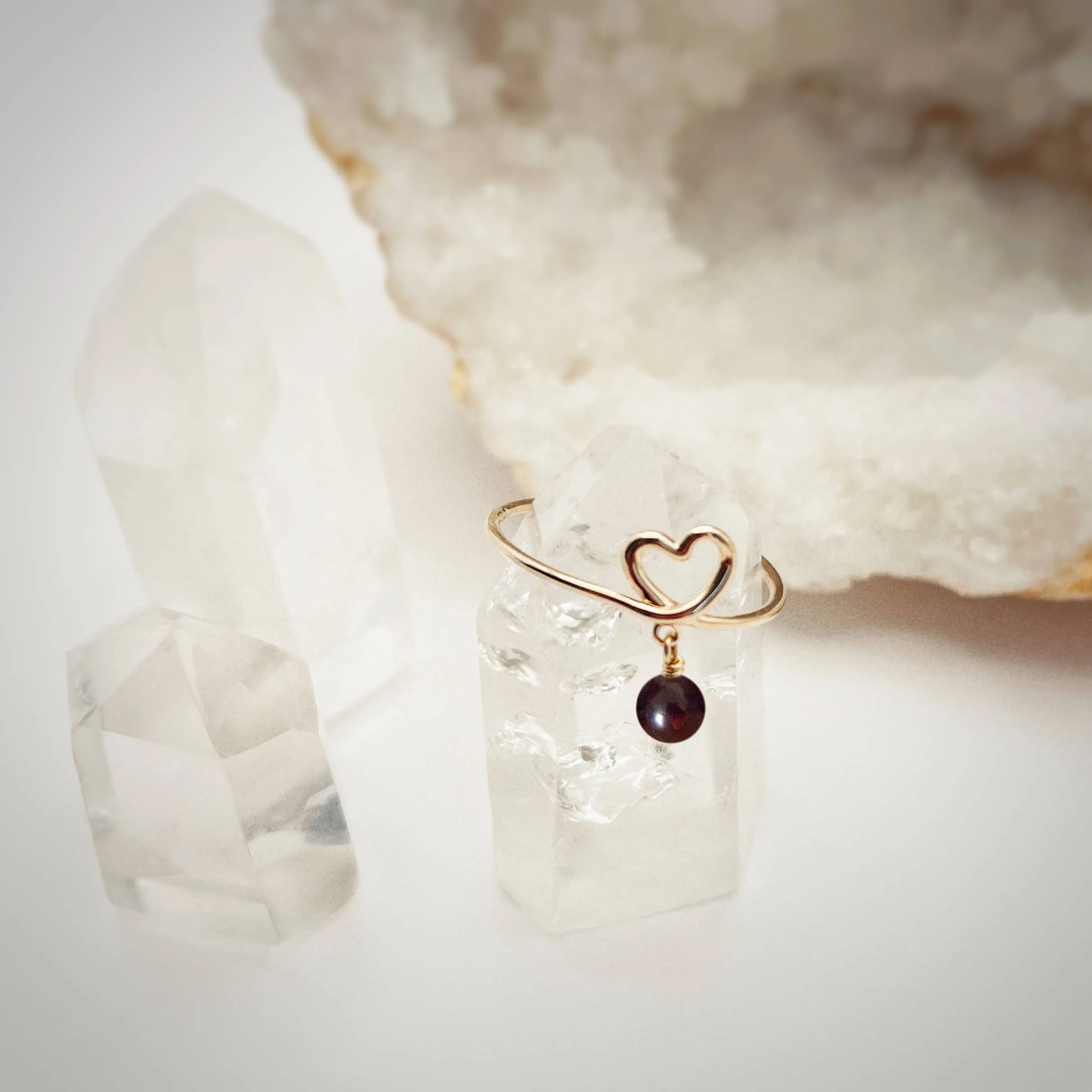 bague-romy-or-fine-coeur-pierre-ambre-cerise