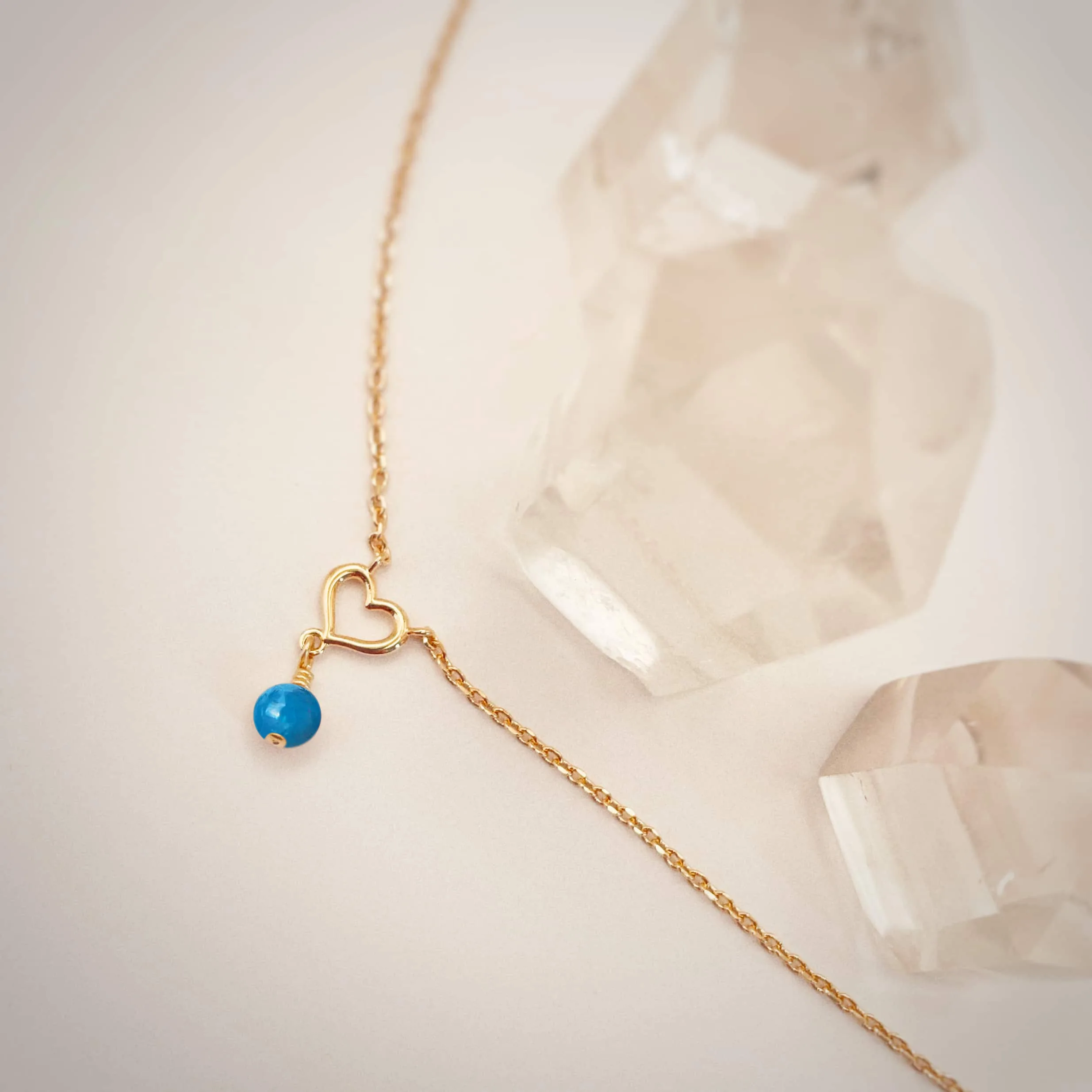 collier-or-coeur-pierre-apatite-romy