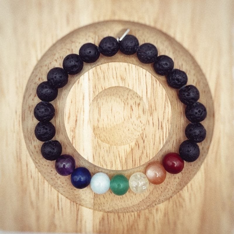 7chakra-bracelet-homme-pierre-lave-2