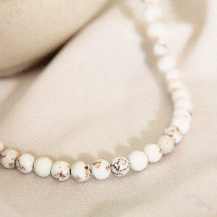 collier-howlite-modele-helena-lithotherapie