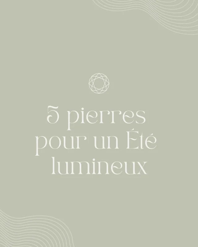 ☀️ LES PIERRES DE L’ÉTÉ 
L’été ’est une saison pour rayonner, se recentrer… et s’entourer des énergies douces et puissantes des pierres naturelles.
Des bijoux faits main, pensés pour vous accompagner avec sens et intention.

✨ Je vous partage 5 pierres pour un été vibrant, aligné et lumineux :
✶ Citrine – Pour attirer la chance, le bonheur et booster la confiance en soi
✶ Quartz rose – Pour ouvrir le cœur à l’amour (de soi et des autres)
✶ Pierre de Soleil – Pour rayonner de l’intérieur, réveiller la joie et l’énergie
✶ Aventurine – Pour plus de patience, d’harmonie et de douceur
✶ Apatite – Pour renforcer la motivation et clarifier vos intentions

Des créations à porter chaque jour pour vivre un été aligné, vibrant… et profondément vous.
Alors, laquelle vous parle le plus ? 

pierres naturelles I bijoux faits main I lithothérapie I énergie positive I été lumineux I mayana bijoux I pierre de soleil I citrine I quartz rose I aventurine I apatite I création française I bijoux spirituels I chakra I intentions I bien-être I rayonnement intérieur
